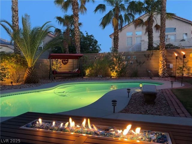 8573 Coyote Peak Circle, Las Vegas, NV 89147