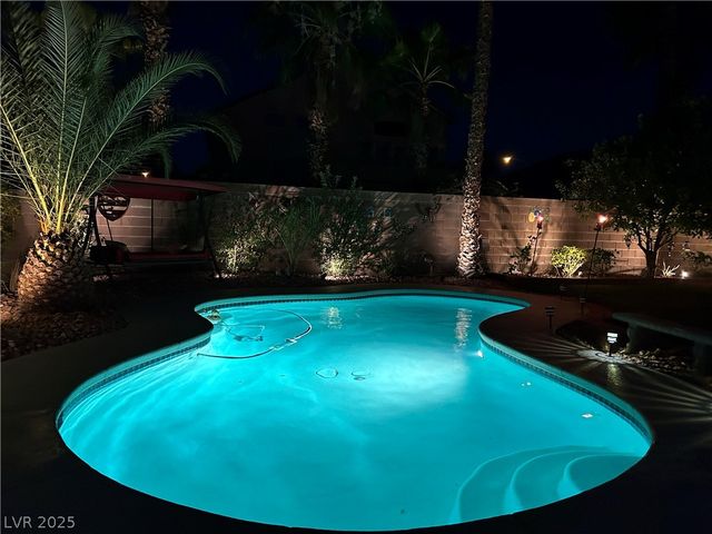 8573 Coyote Peak Circle, Las Vegas, NV 89147