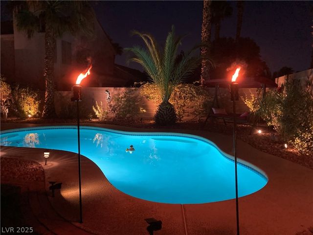 8573 Coyote Peak Circle, Las Vegas, NV 89147