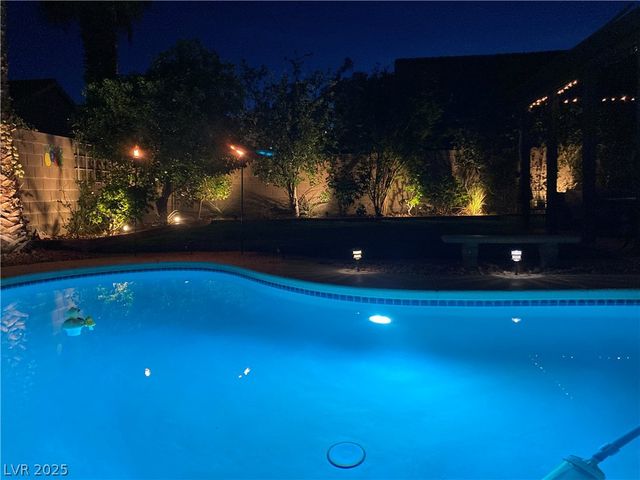 8573 Coyote Peak Circle, Las Vegas, NV 89147