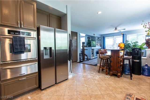 8573 Coyote Peak Circle, Las Vegas, NV 89147