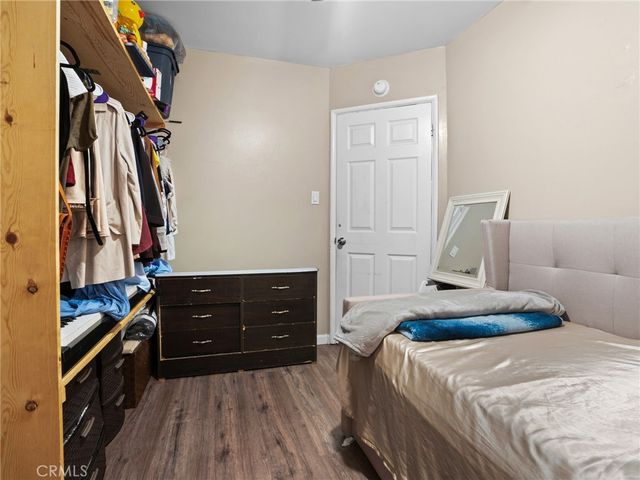2404 Roxbury Dr, San Bernardino, CA 92404