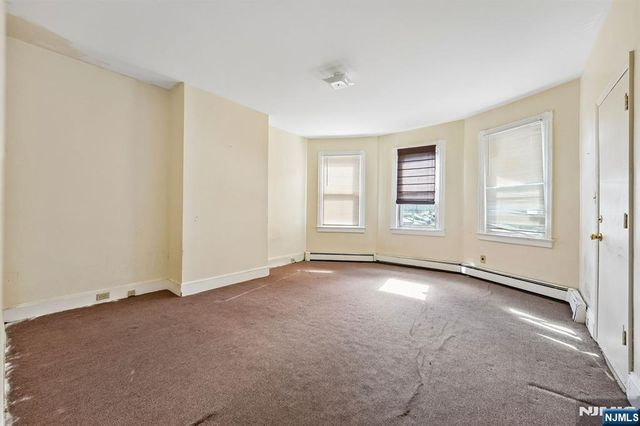 81 George Street, Paterson, NJ 07503