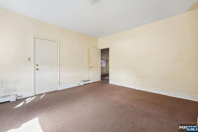 81 George Street, Paterson, NJ 07503