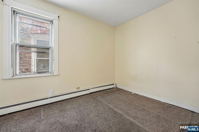 81 George Street, Paterson, NJ 07503