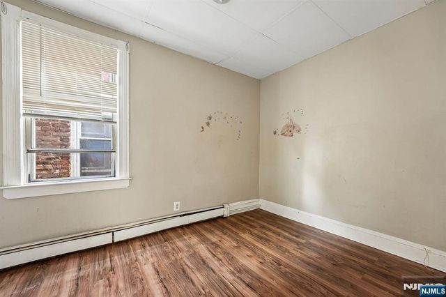 81 George Street, Paterson, NJ 07503