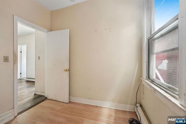 81 George Street, Paterson, NJ 07503