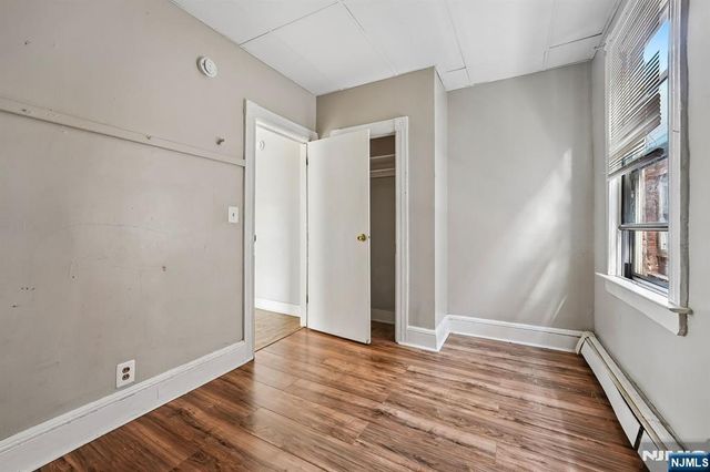 81 George Street, Paterson, NJ 07503