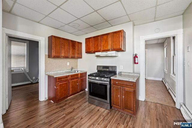 81 George Street, Paterson, NJ 07503