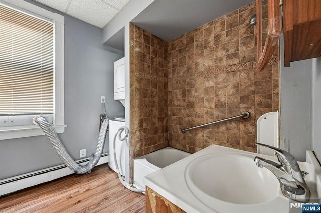 81 George Street, Paterson, NJ 07503