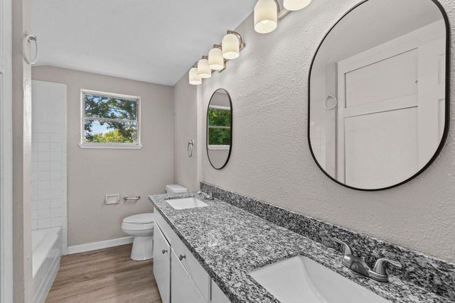 2013 17th Avenue N, Texas City, TX 77590