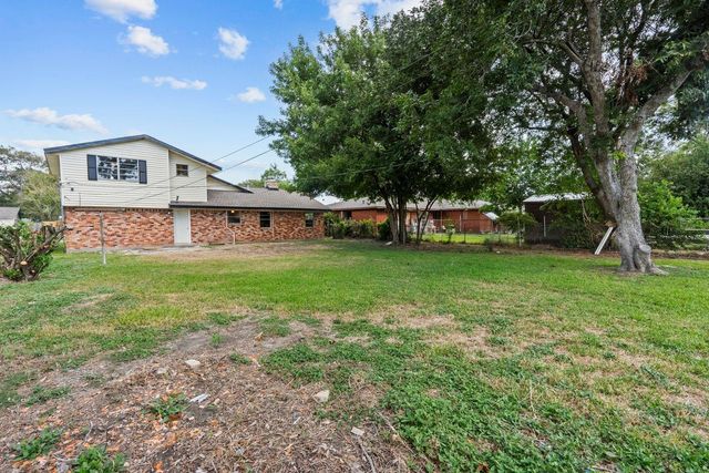 2013 17th Avenue N, Texas City, TX 77590