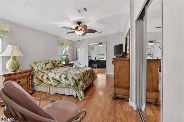 14527 Paul Revere LOOP, North Fort Myers, FL 33917