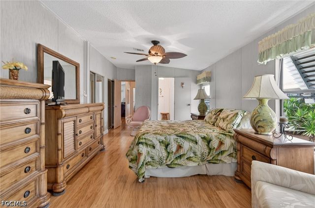 14527 Paul Revere LOOP, North Fort Myers, FL 33917