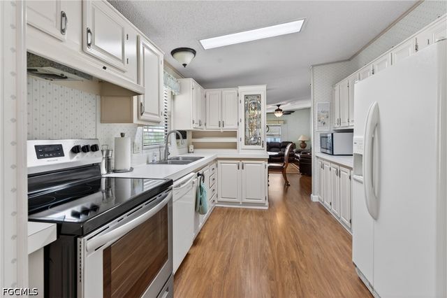 14527 Paul Revere LOOP, North Fort Myers, FL 33917