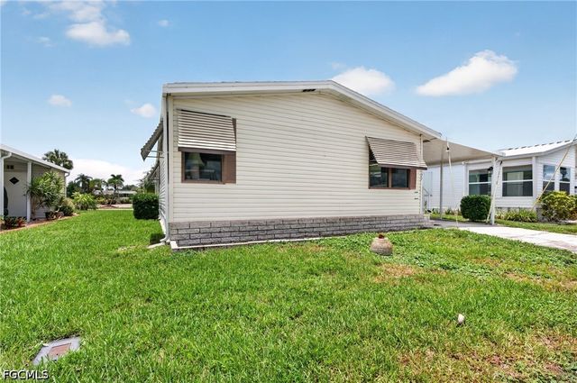 14527 Paul Revere LOOP, North Fort Myers, FL 33917