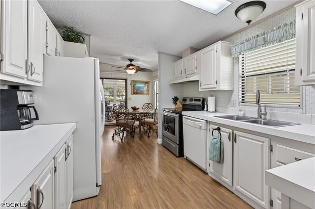 14527 Paul Revere LOOP, North Fort Myers, FL 33917
