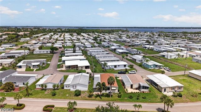 14527 Paul Revere LOOP, North Fort Myers, FL 33917