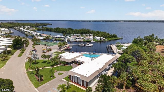 14527 Paul Revere LOOP, North Fort Myers, FL 33917