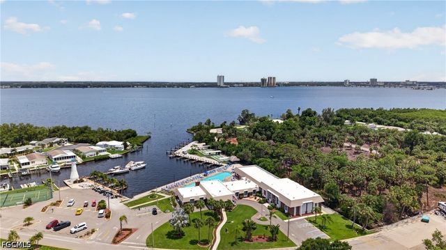 14527 Paul Revere LOOP, North Fort Myers, FL 33917
