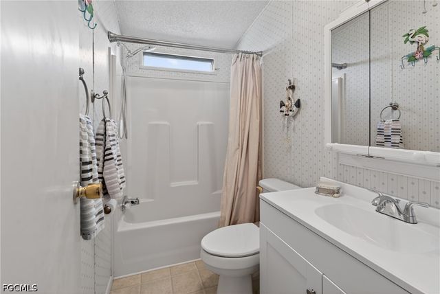 14527 Paul Revere LOOP, North Fort Myers, FL 33917