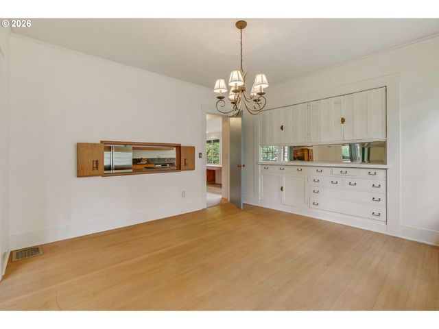 14209 Se OATFIELD Rd, Milwaukie, OR 97267