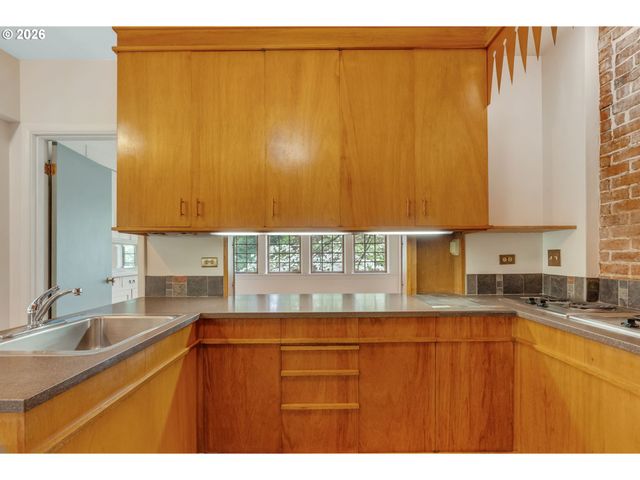 14209 Se OATFIELD Rd, Milwaukie, OR 97267