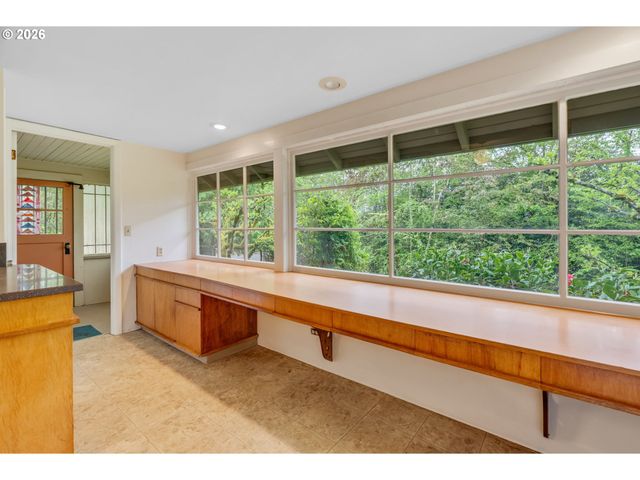 14209 Se OATFIELD Rd, Milwaukie, OR 97267