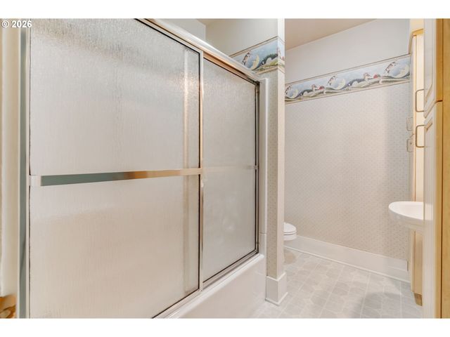 14209 Se OATFIELD Rd, Milwaukie, OR 97267