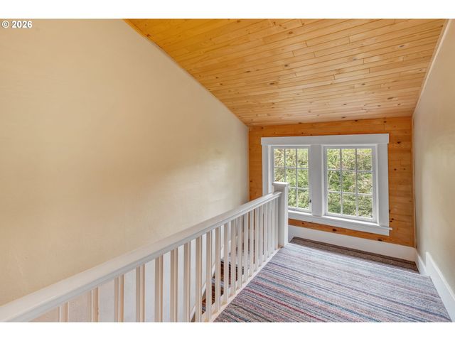 14209 Se OATFIELD Rd, Milwaukie, OR 97267