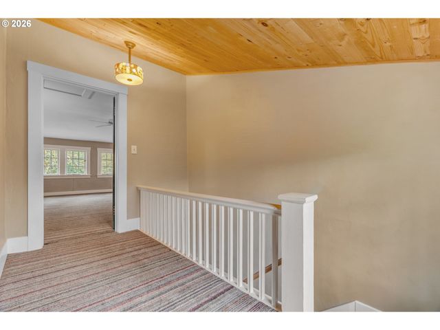 14209 Se OATFIELD Rd, Milwaukie, OR 97267