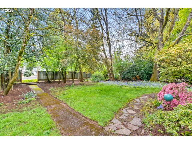 14209 Se OATFIELD Rd, Milwaukie, OR 97267