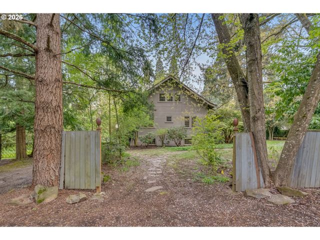 14209 Se OATFIELD Rd, Milwaukie, OR 97267