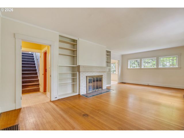 14209 Se OATFIELD Rd, Milwaukie, OR 97267