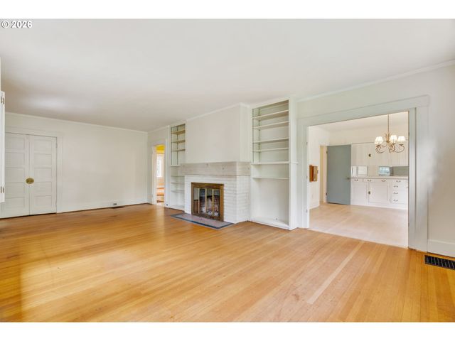 14209 Se OATFIELD Rd, Milwaukie, OR 97267