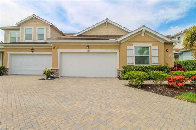 4692 Arboretum CIR 102, Naples, FL 34112