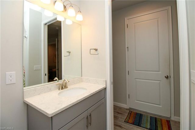 4692 Arboretum CIR 102, Naples, FL 34112