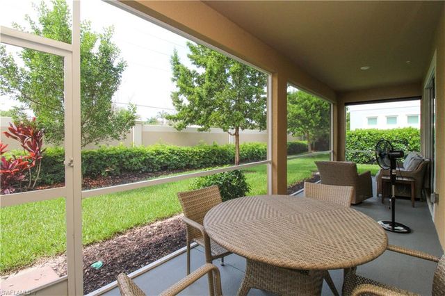 4692 Arboretum CIR 102, Naples, FL 34112