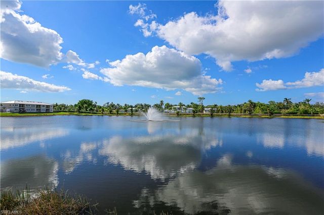 4692 Arboretum CIR 102, Naples, FL 34112