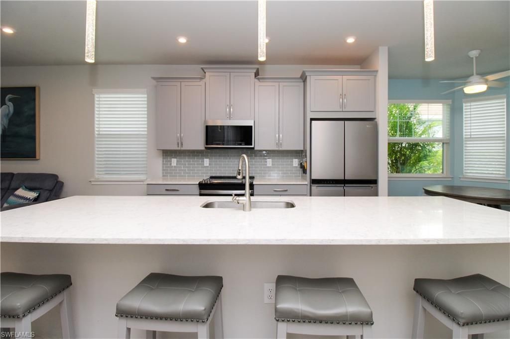 4692 Arboretum CIR 102, Naples, FL 34112