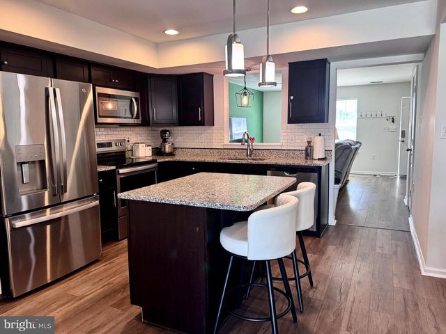 576 THUMPER DR, Ranson, WV 25438