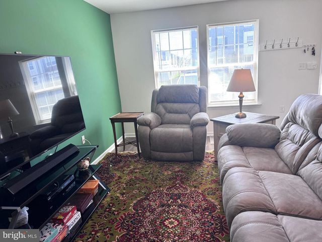 576 THUMPER DR, Ranson, WV 25438