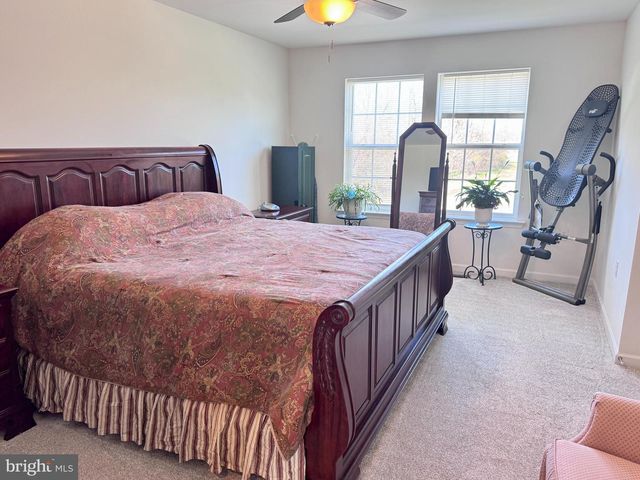 576 THUMPER DR, Ranson, WV 25438