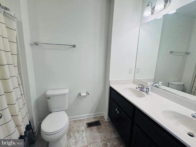 576 THUMPER DR, Ranson, WV 25438