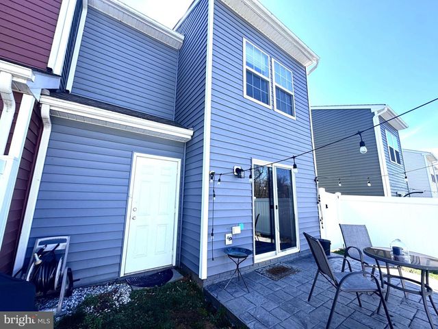 576 THUMPER DR, Ranson, WV 25438
