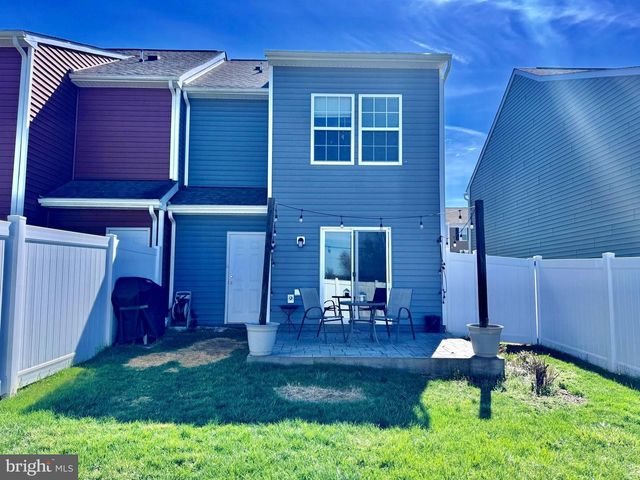 576 THUMPER DR, Ranson, WV 25438