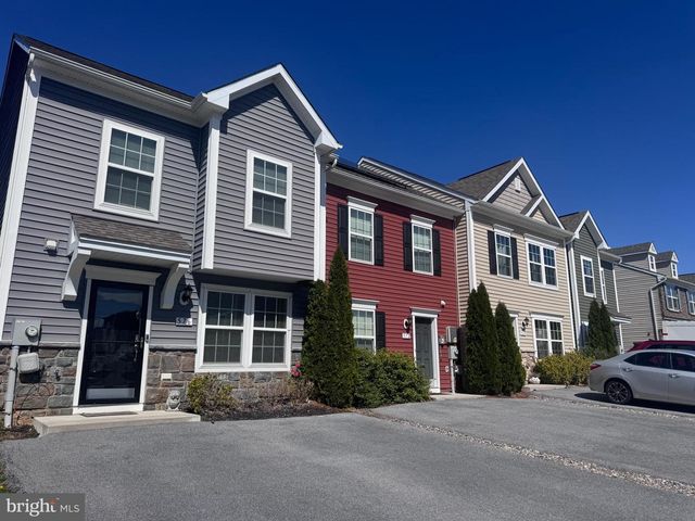 576 THUMPER DR, Ranson, WV 25438