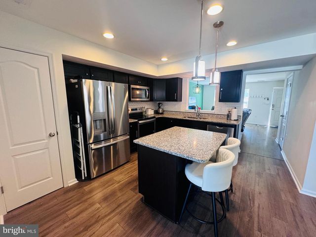 576 THUMPER DR, Ranson, WV 25438