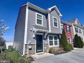 576 THUMPER DR, Ranson, WV 25438