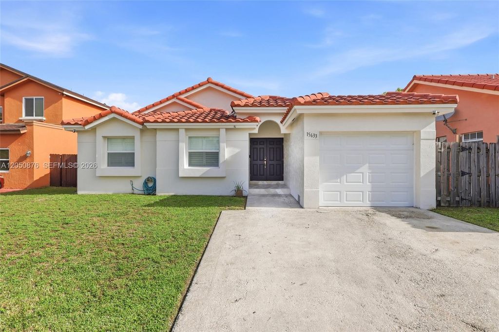 15633 SW 61st Ter, Miami, FL 33193